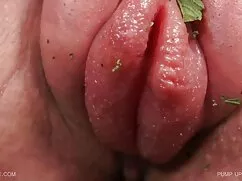 Rubia permite a dos  ...