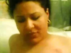 Peludo chica con los ...