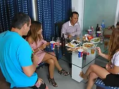 Tetona conejito teta ...
